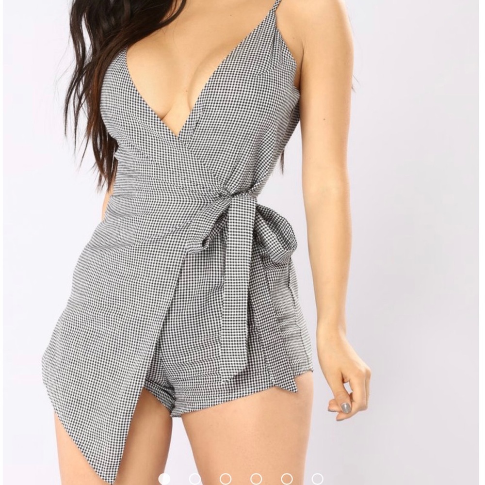 Fashion nova romper size XS